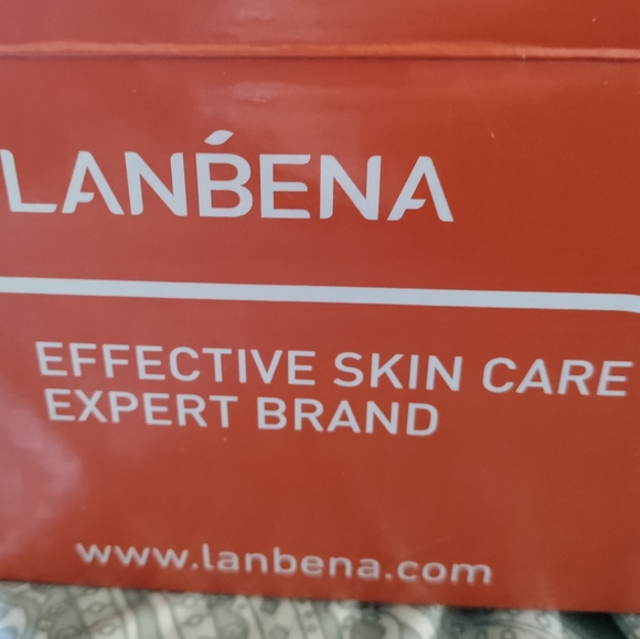 Lanbena Vitamin C Scrub and exfoliater gel - Picture 2 of 3